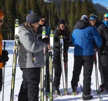 Jak dobrać długość nart do wzrostu